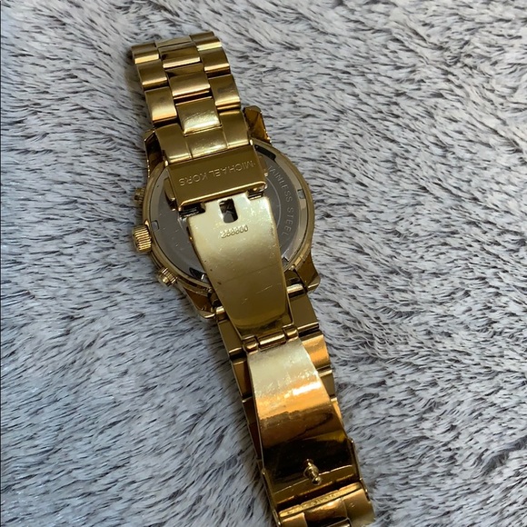 Michael Kores Runway watch.  Gold ⭐️ - Picture 6 of 7